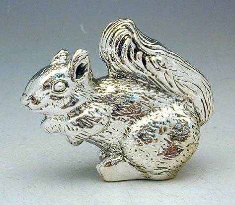  
Sterling Silver Standing Squirrel Miniatur 
